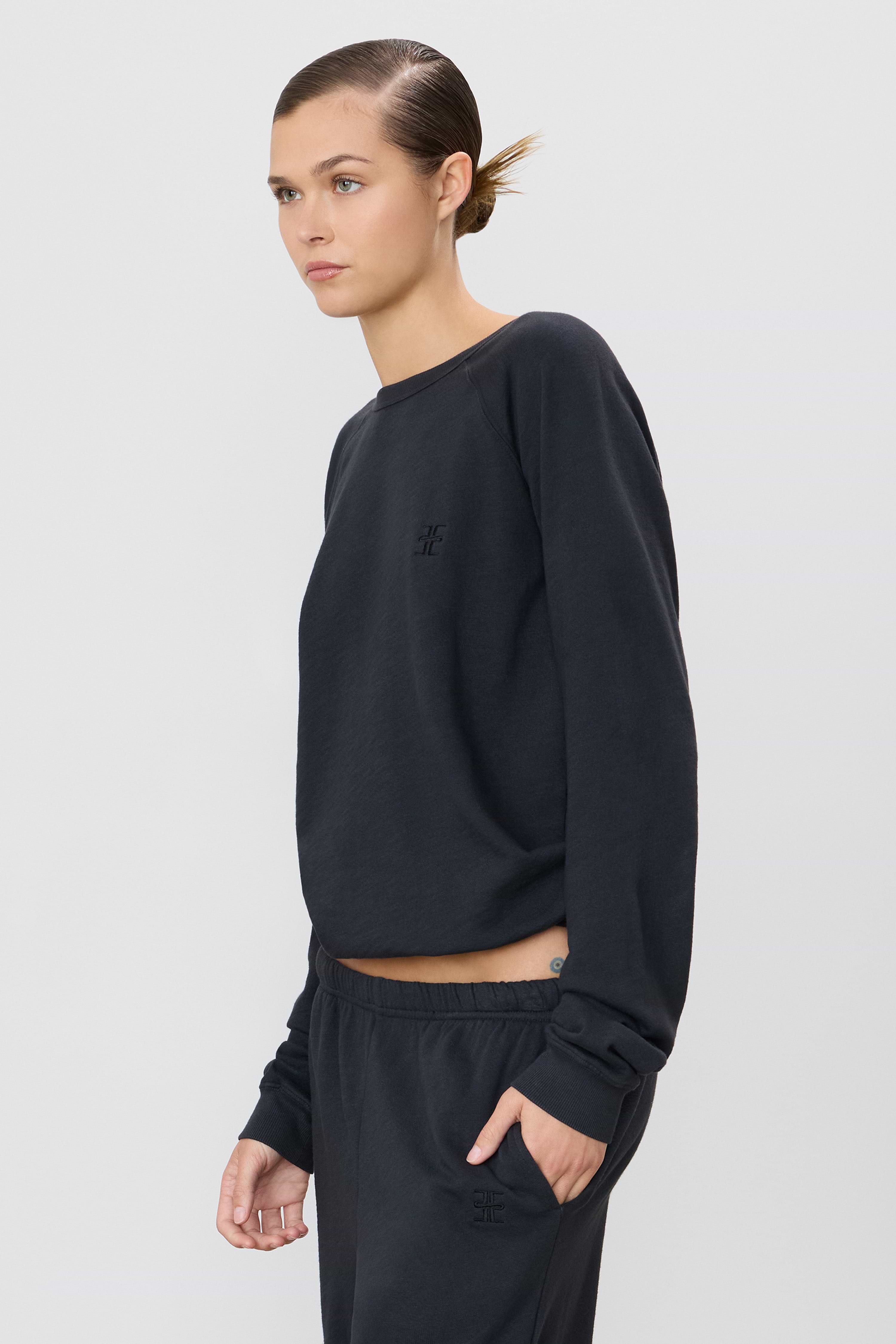 ÉTERNE OVERSIZED RAGLAN SWEATSHIRT