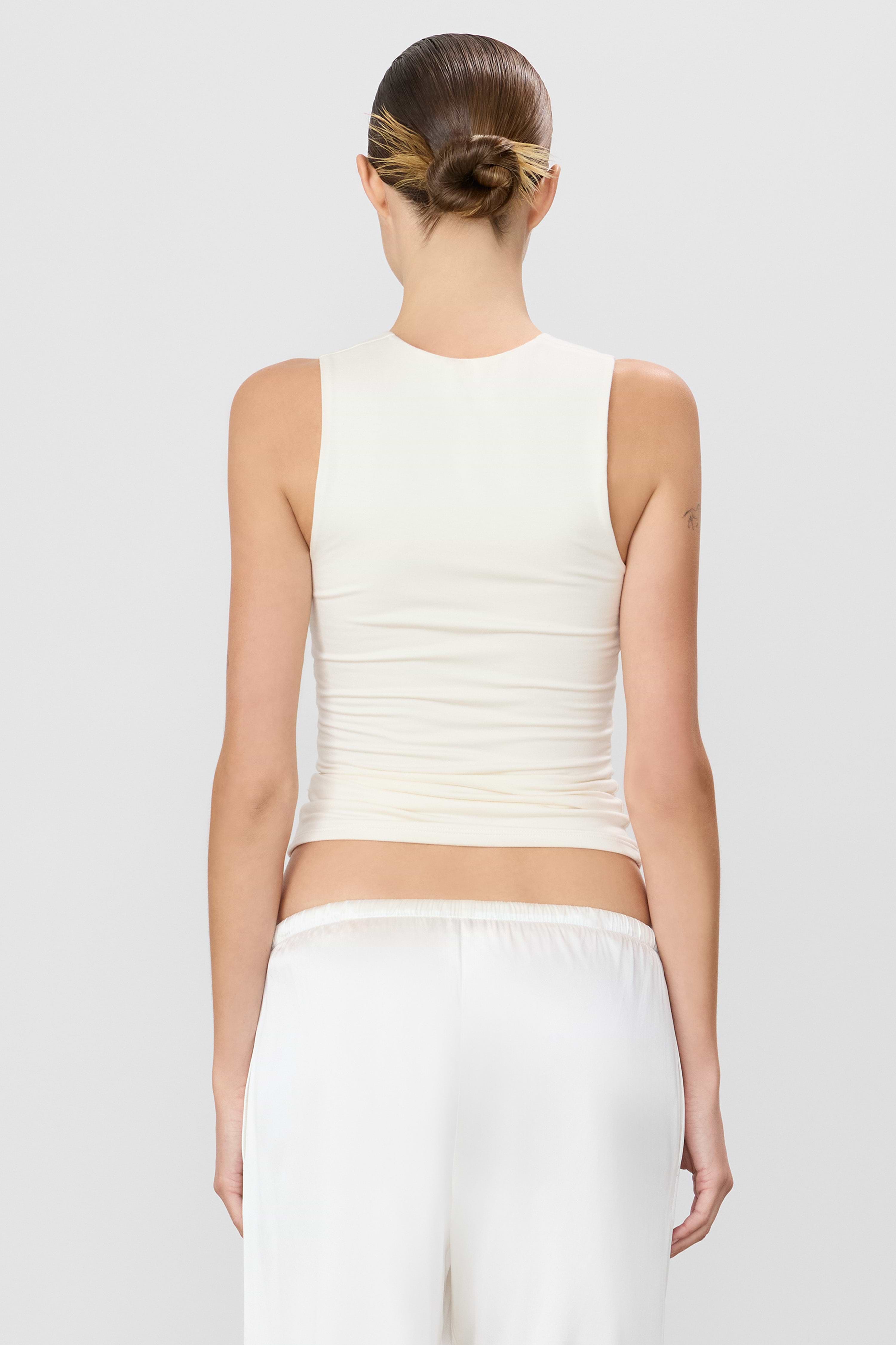 ÉTERNE SLEEVELESS CREWNECK TOP