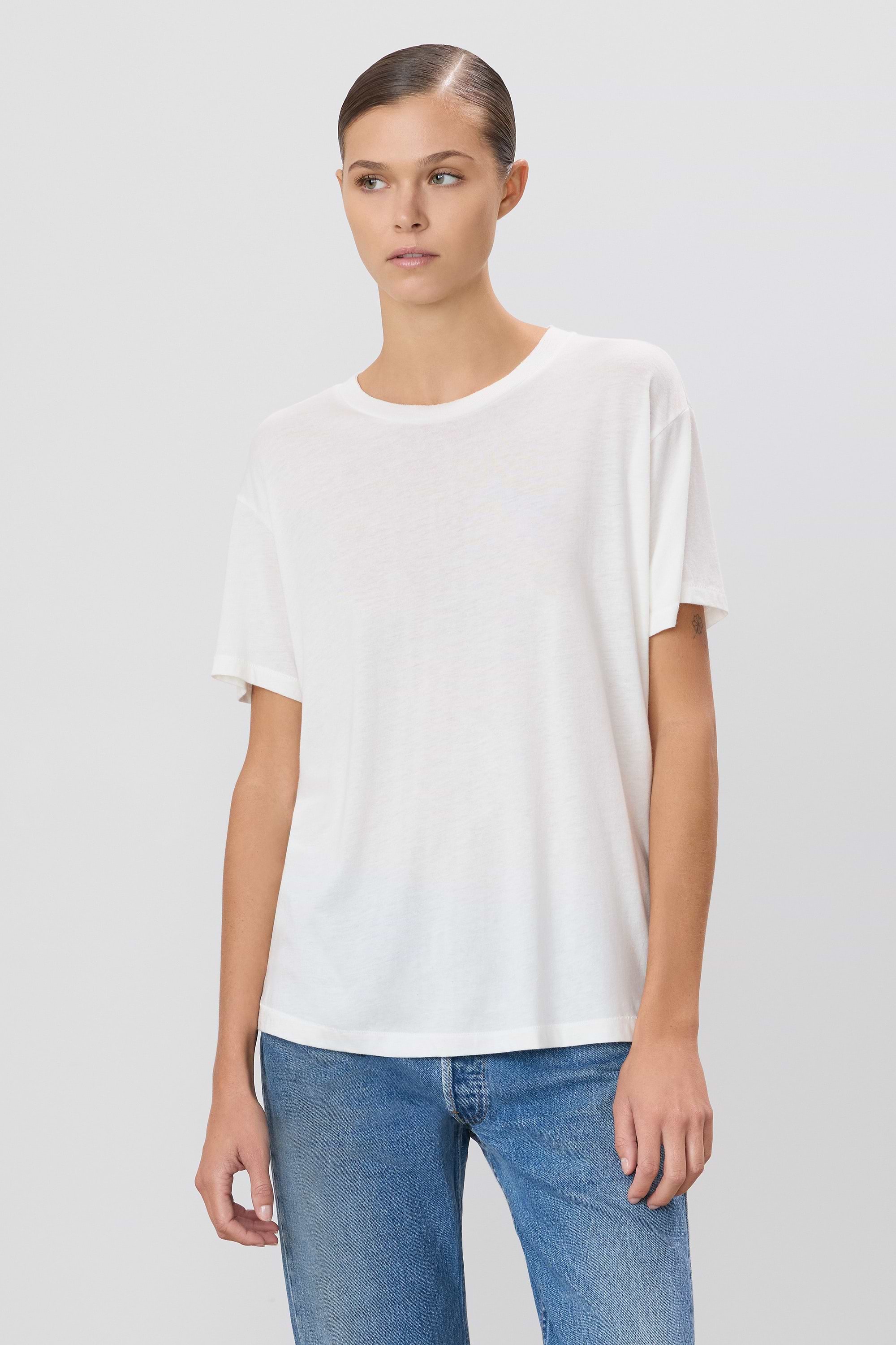Short Sleeve Boyfriend T-Shirt - ÉTERNE