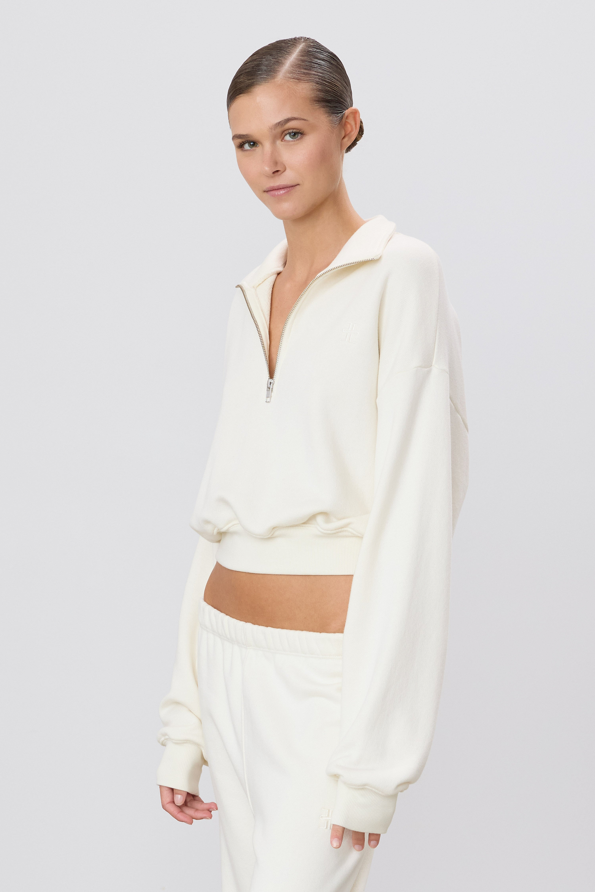 CROPPED HALF-ZIP SWEATSHIRT - ÉTERNE