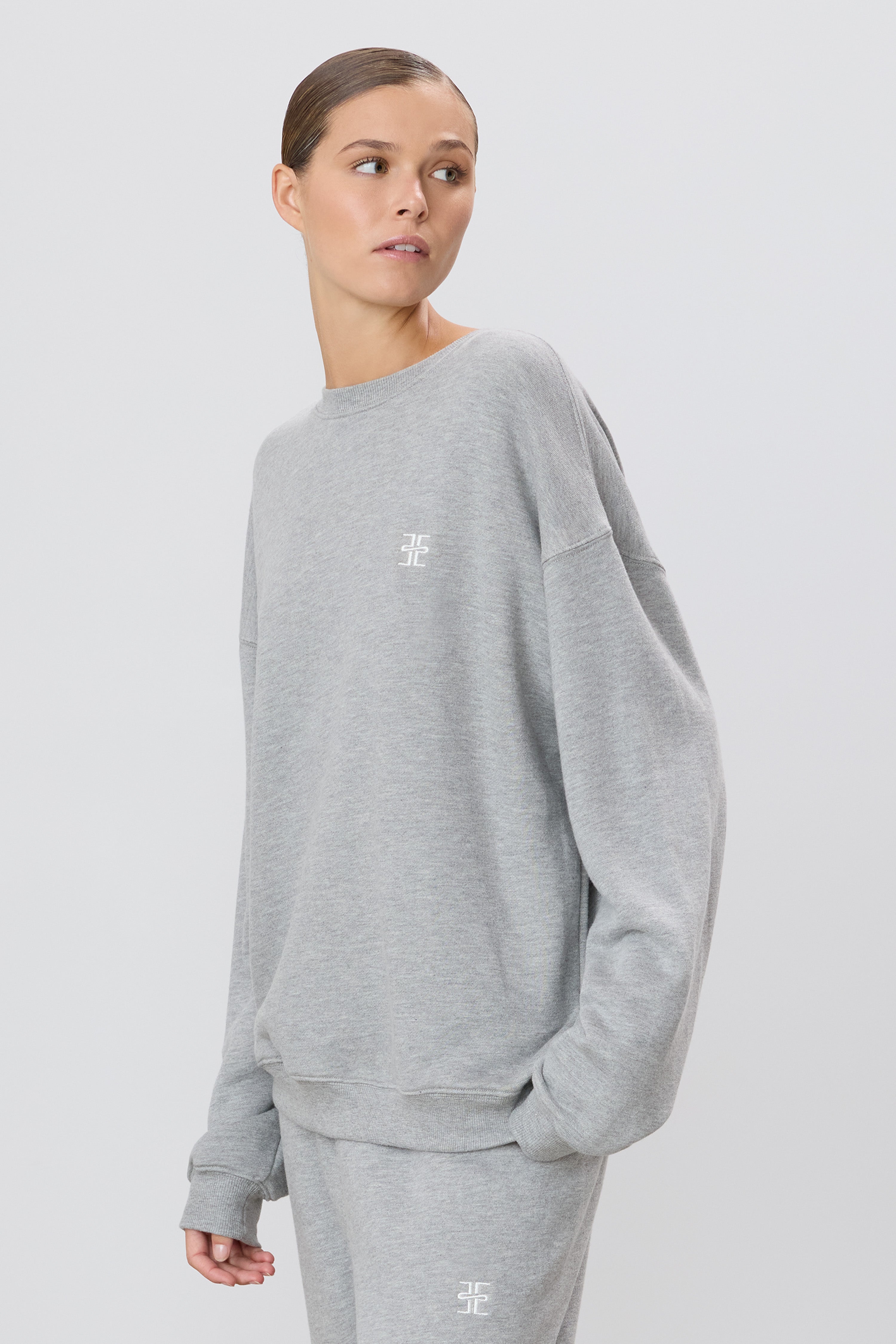 OVERSIZED CREWNECK SWEATSHIRT - ÉTERNE