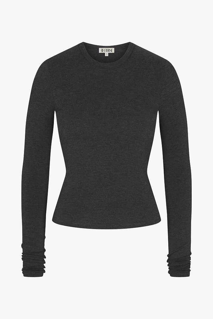 FITTED CREWNECK LONG SLEEVE T-SHIRT