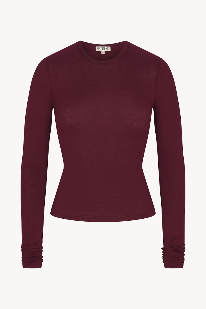 FITTED CREWNECK LONG SLEEVE T-SHIRT