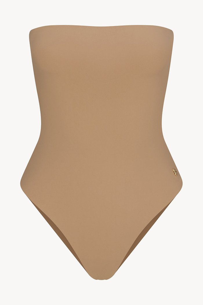 KAIA ONE PIECE