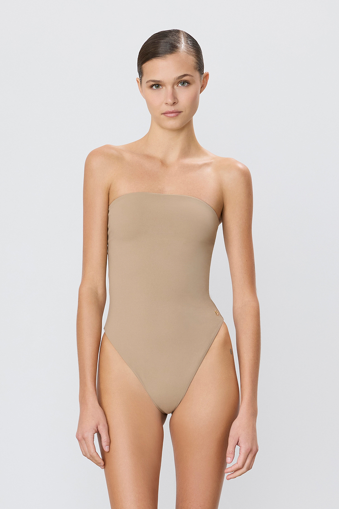KAIA ONE PIECE