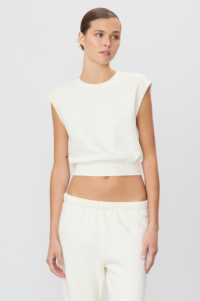 SLEEVELESS CREWNECK TOP