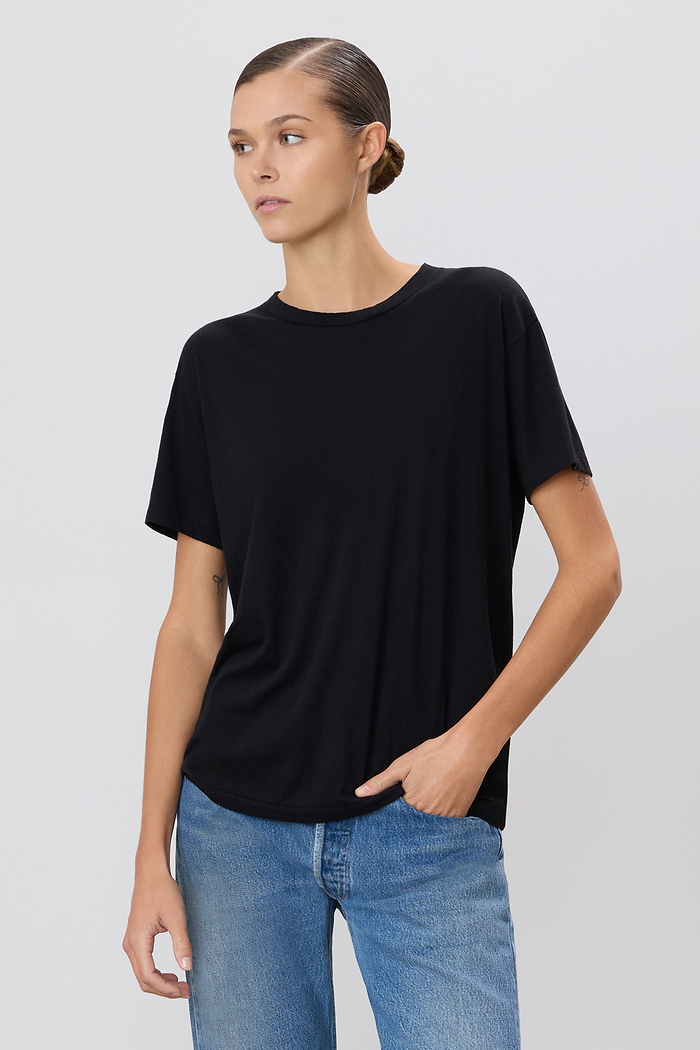 SHORT SLEEVE BOYFRIEND T-SHIRT