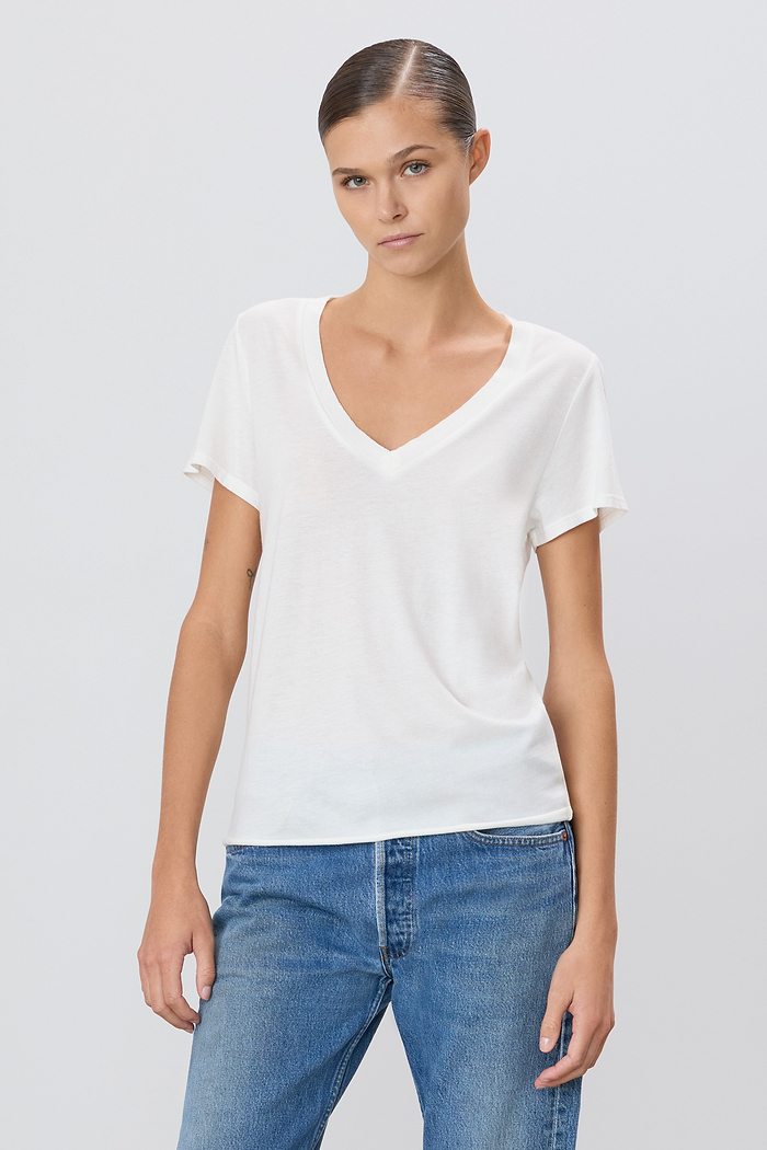 V-NECK T-SHIRT