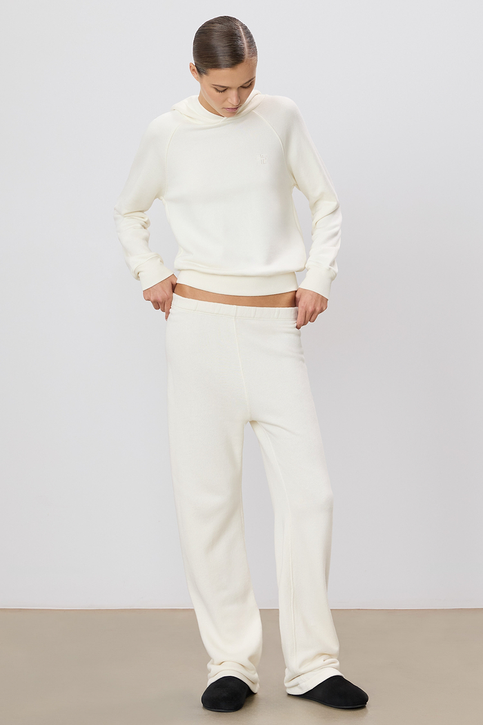 STRAIGHT LEG SWEATPANT