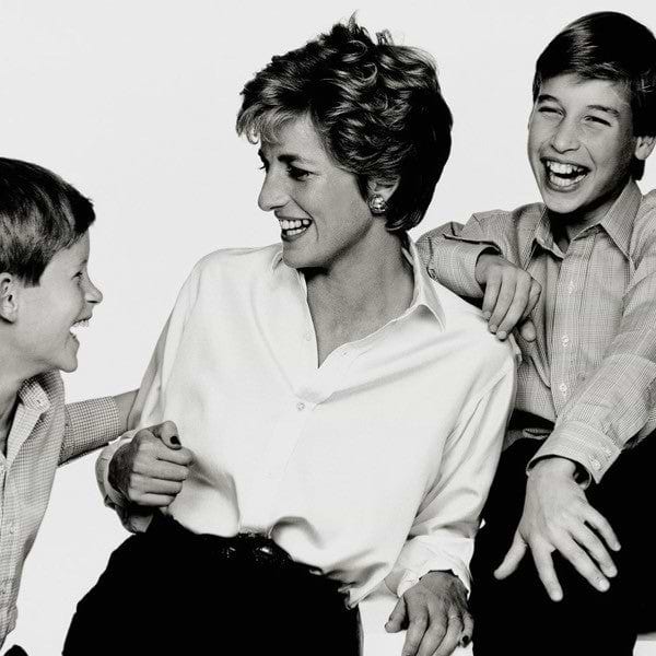 JOHN SWANNELL Twenty Years On 写真集　古本 John Swannell - Buy Limited Edition Photography Prints – Clarendon