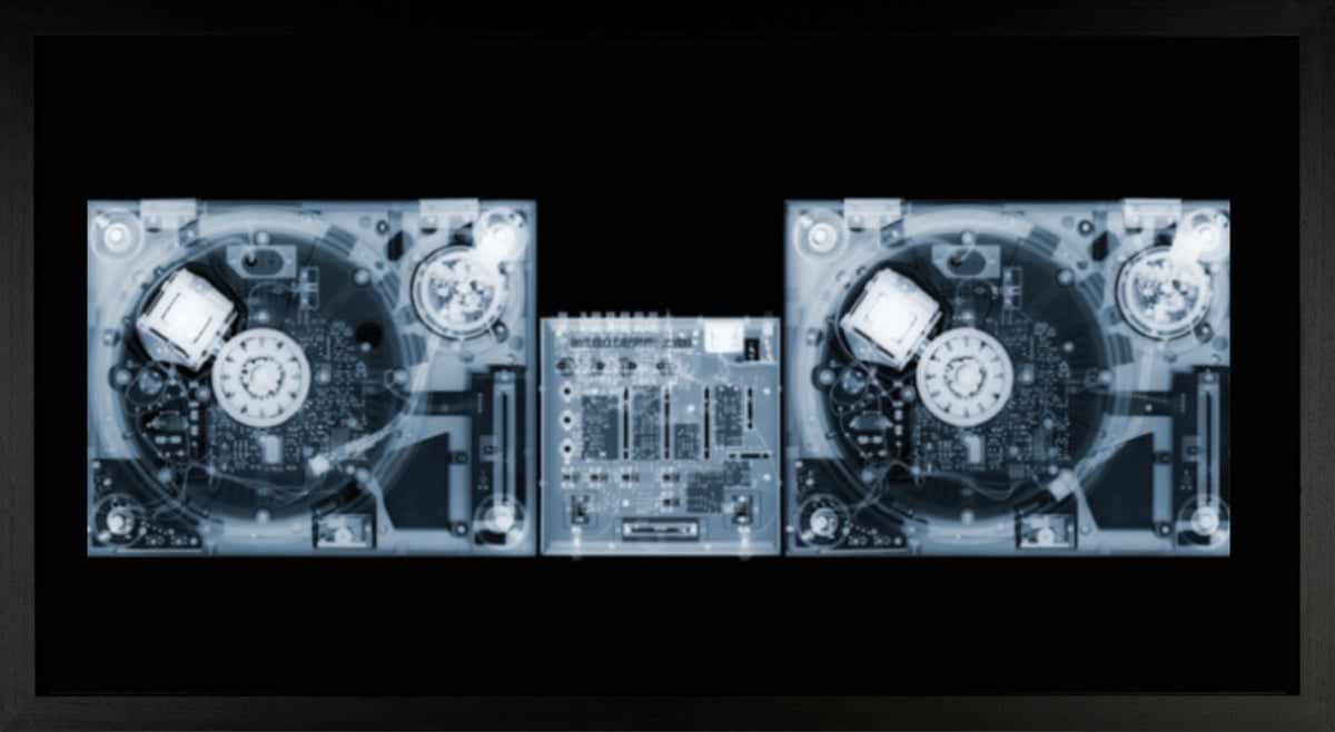 Nick Veasey - Buy Limited Edition Art – Clarendon Fine Art