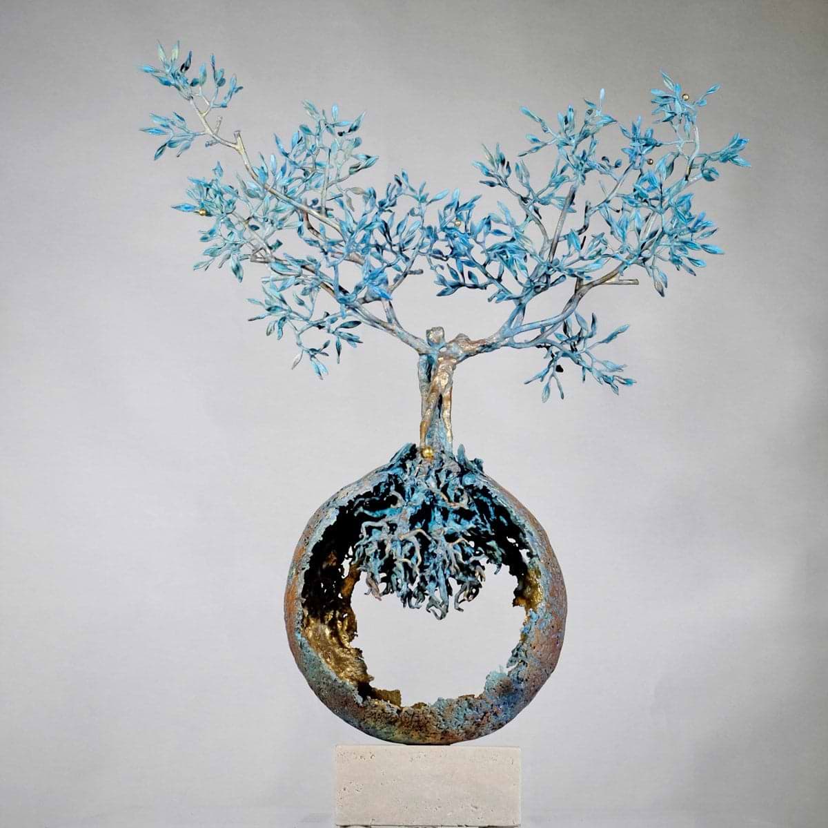 Il Mondo Che Abbraccia La Vita | Andrea Roggi - Clarendon Fine Art