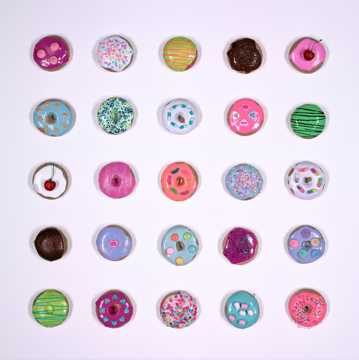 Glazed Happiness (25 Donuts)