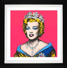 Queen Marilyn (Pink) (Framed)