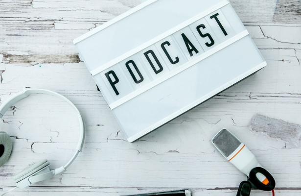 15 Top Entrepreneur Podcasts to Help Grow Your Shopify Business