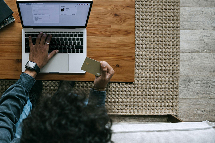 eCommerce Guide: How to Keep Visitors Engaged