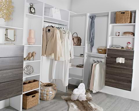 Women's Closet Design