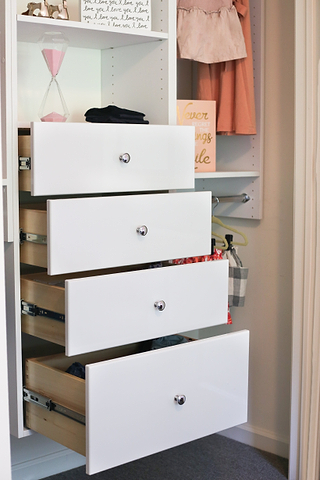Women's Closet Draw Design
