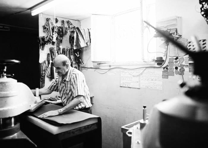 Why Choose Our Leather Bags?