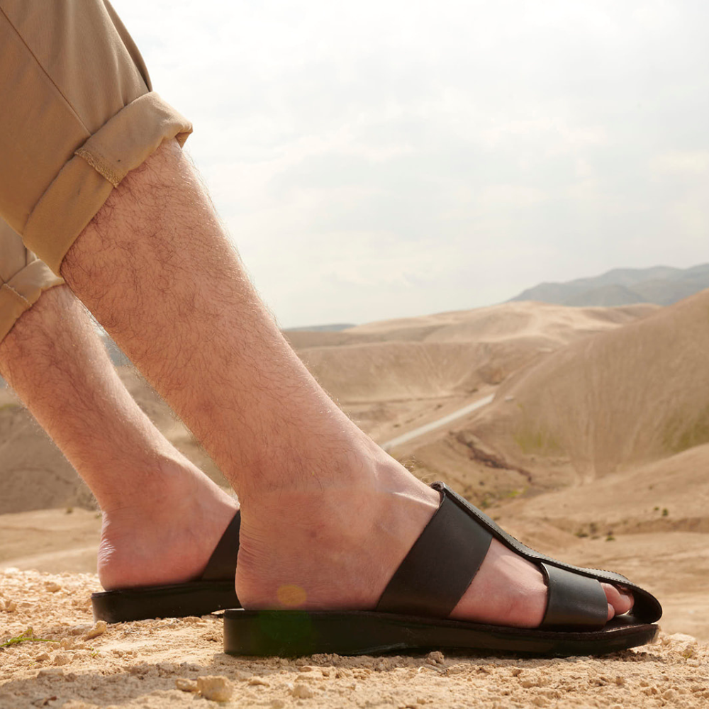 Genesis - Leather Closed Toe Sandal | Brown