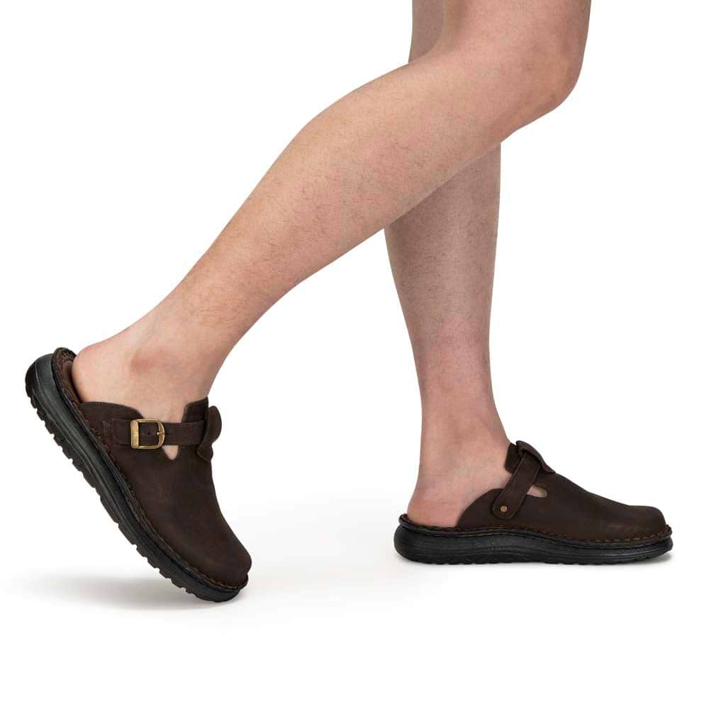 Sawyer - Leather Closed Toe Sandal - Brown Nubuck