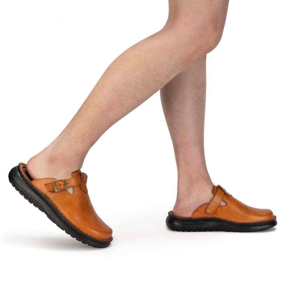 Sawyer - Leather Closed Toe Sandal - Honey