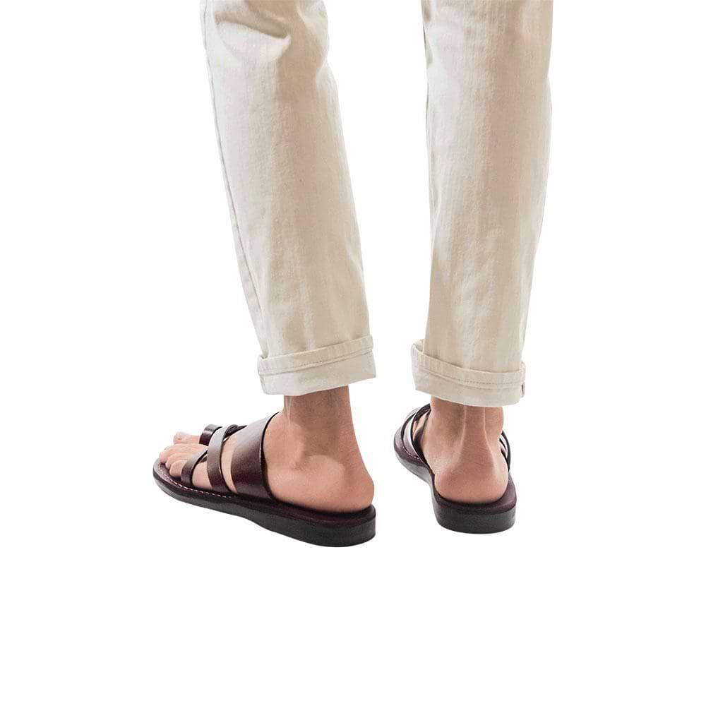 The Good Shepherd Toe Loop Leather Sandals Brown