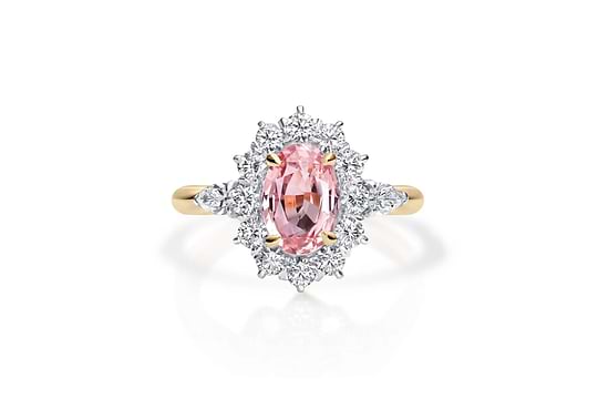 Oval Cut Diamond Engagement Rings