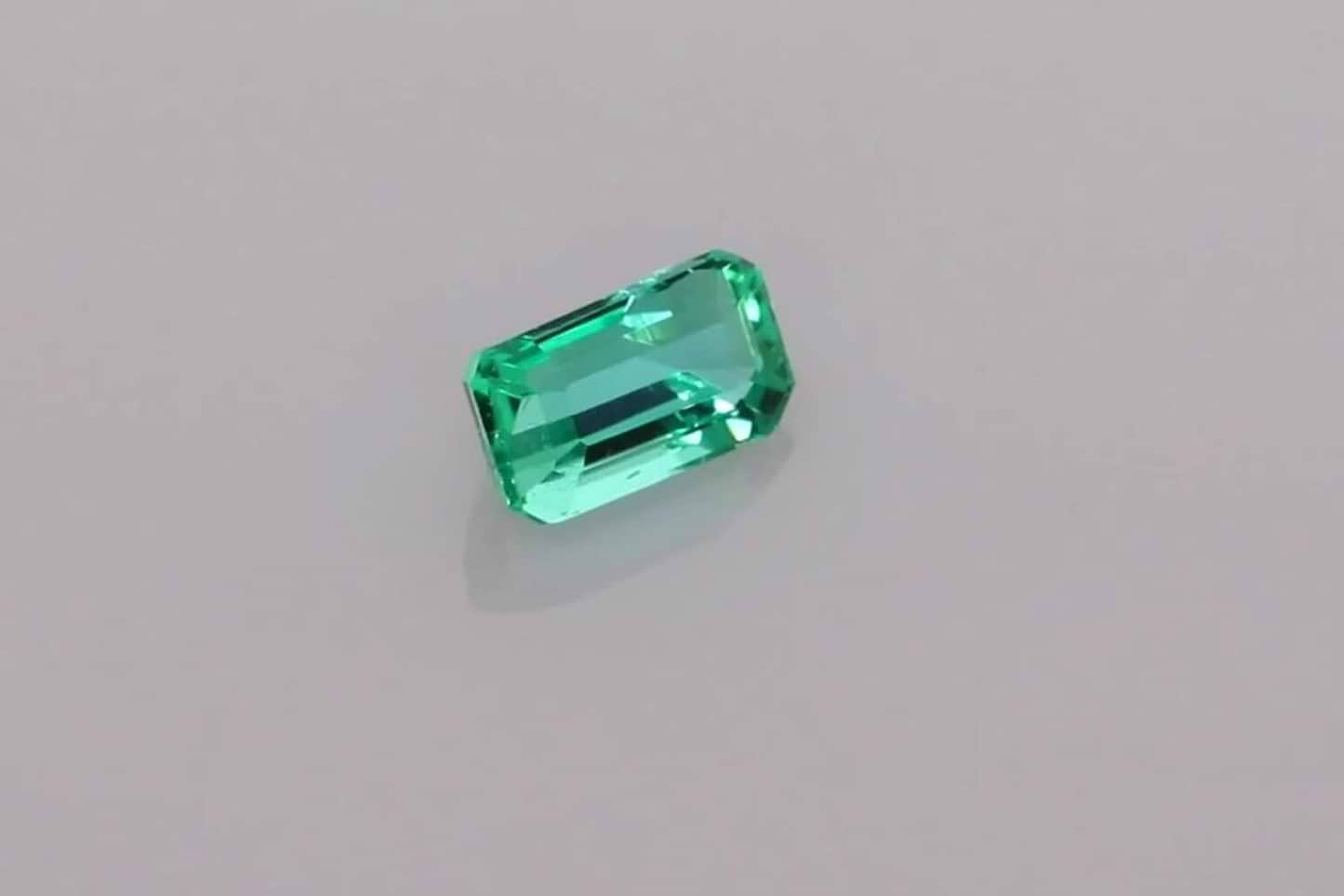 Emerald Green Emerald 0.43ct
