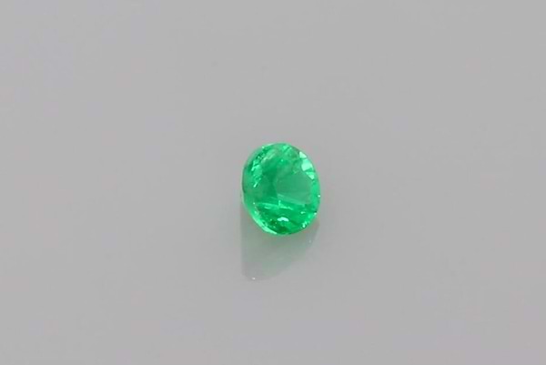 Round Green Emerald 0.14ct