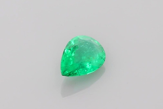 Pear Green Emerald 1.06ct