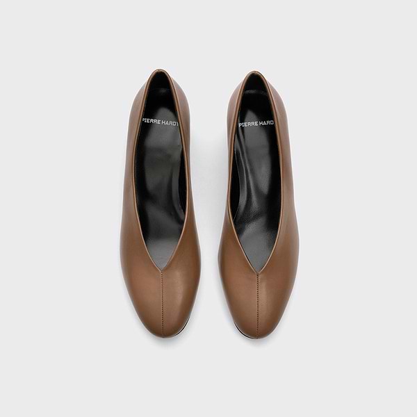 CLAUDE pumps for women in camel calfskin — PIERRE HARDY
