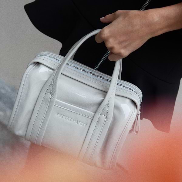 新作 bag CAB MINI in HARDY —PIERRE leather calf shiny white off バッグ