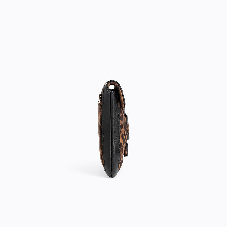 ALPHA POUCH