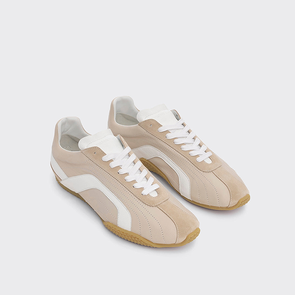 Unisex JUMP sneaker in soft leather with ultra-flat silhouette