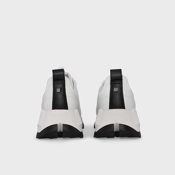 QX02Z_STREETLIFESNEAKERS-