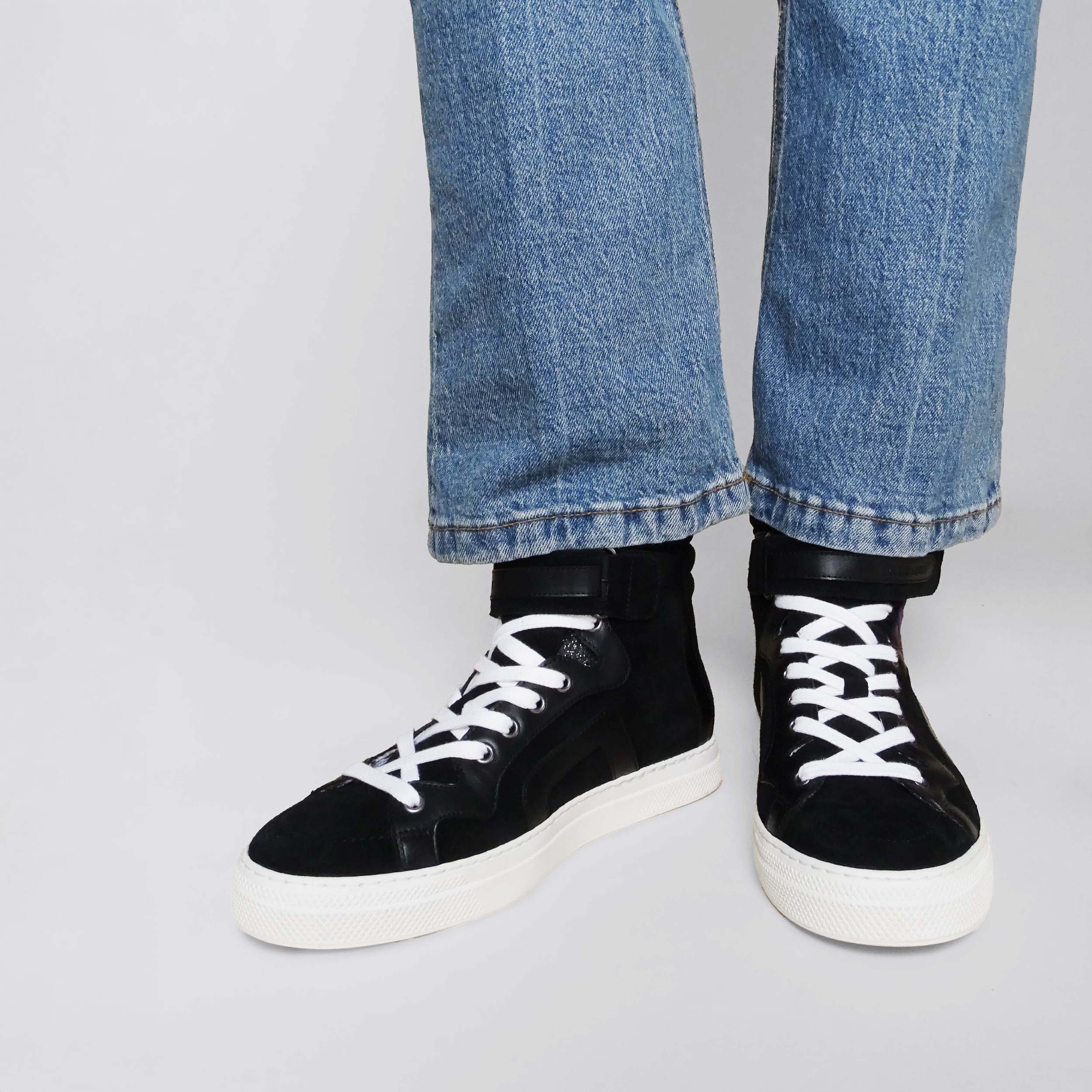 012 HIGH-TOP SNEAKERS