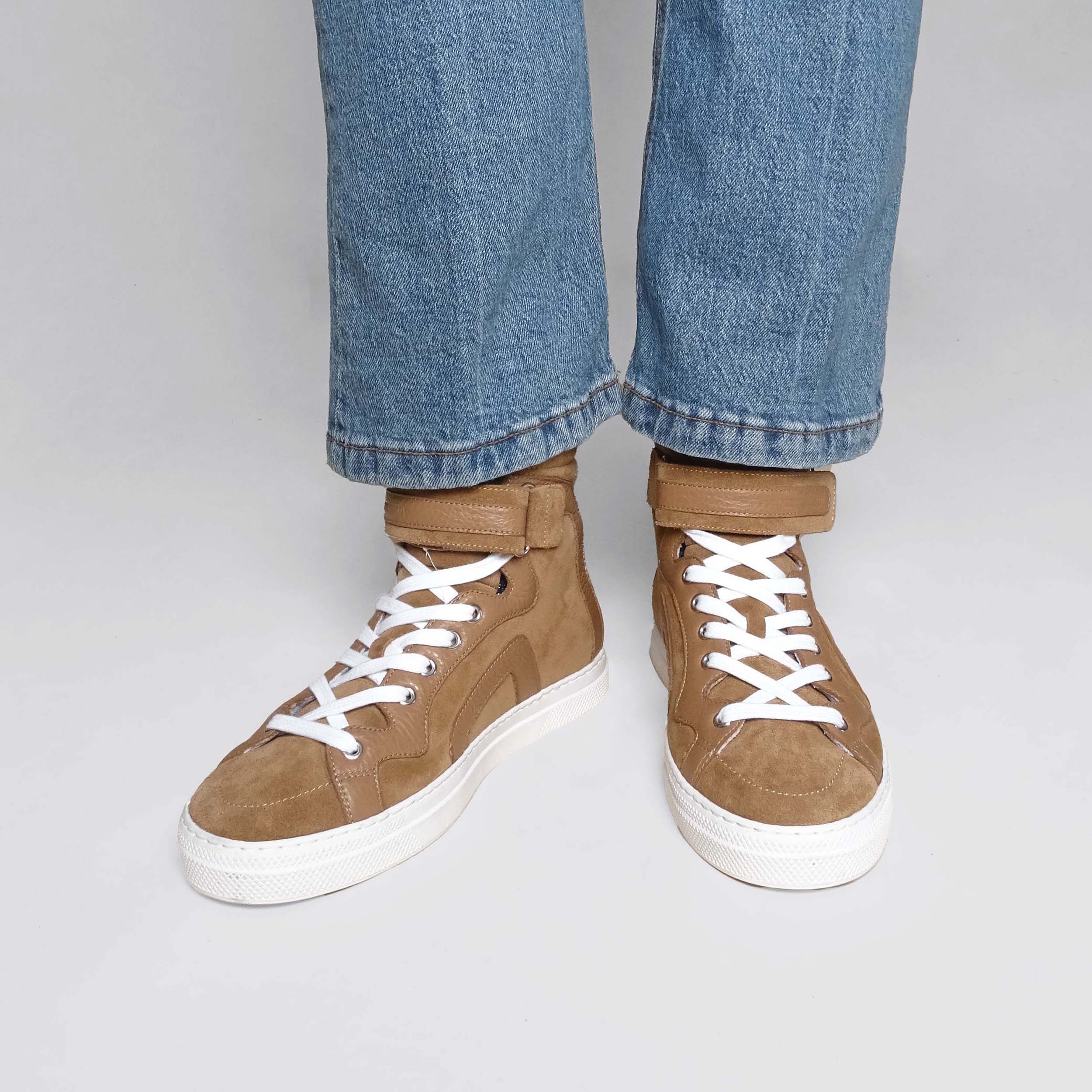 012 HIGH-TOP SNEAKERS