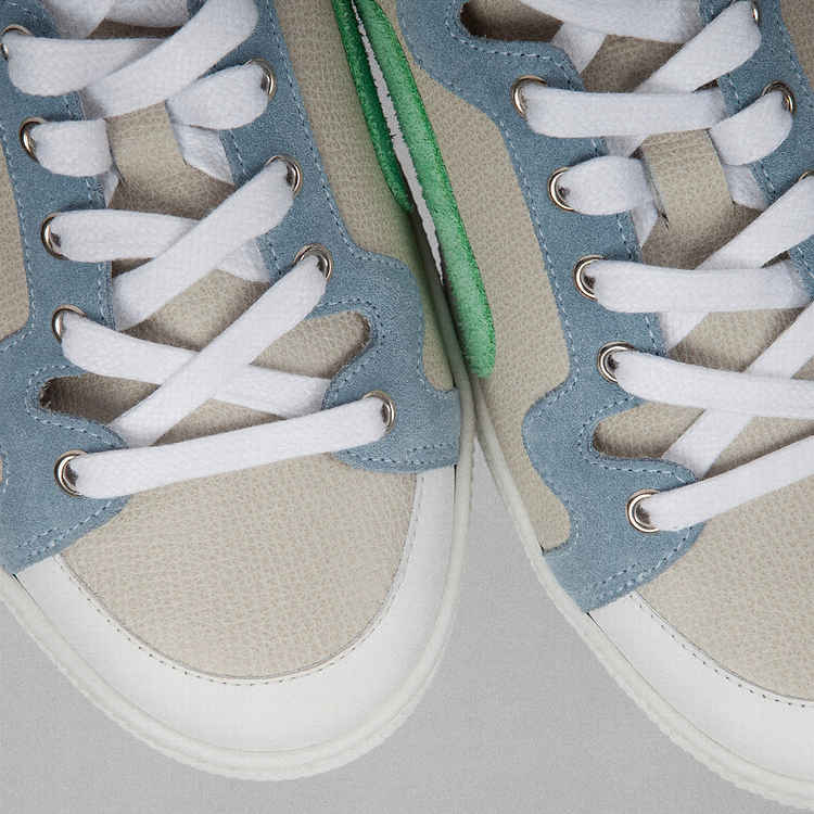 104 SNEAKERS