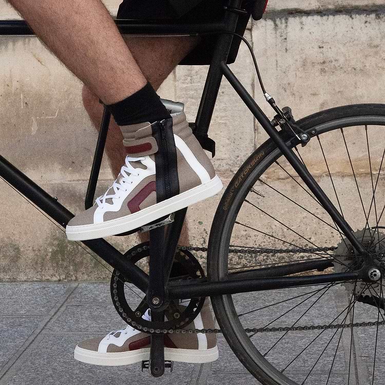 112 HIGH-TOP SNEAKERS