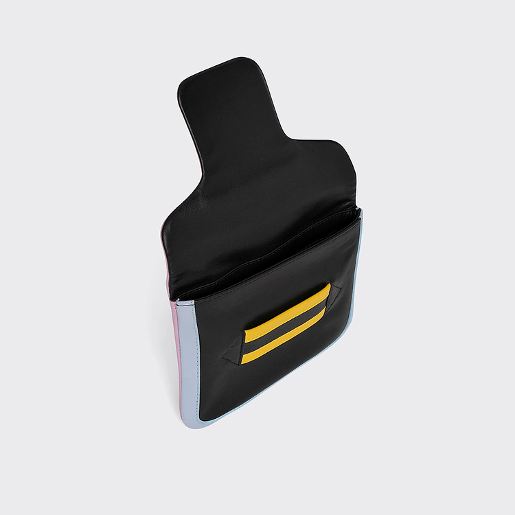 ALPHA POUCH