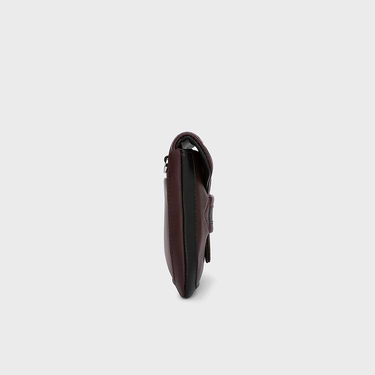 ALPHA POUCH