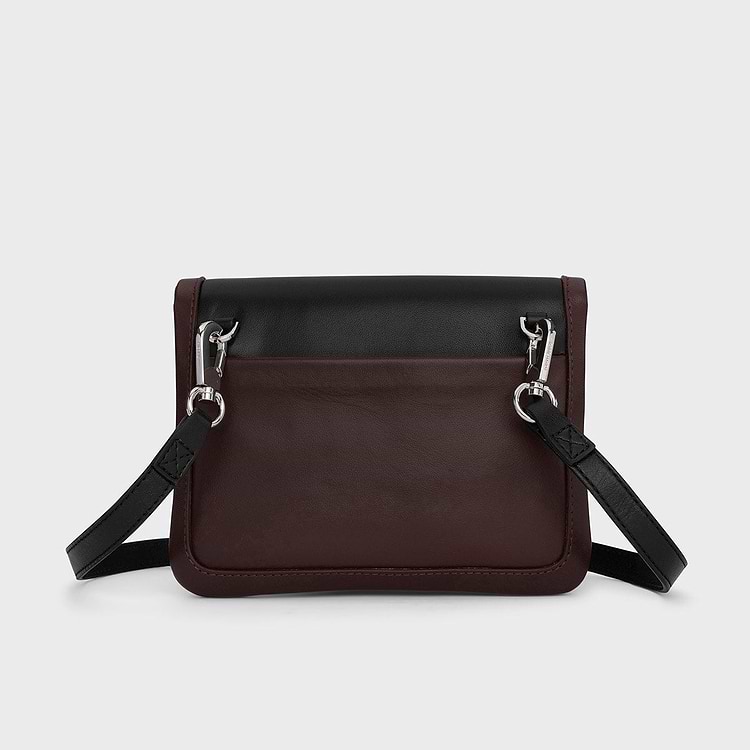 ALPHA POUCH