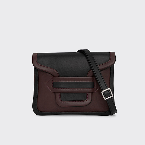ALPHA POUCH