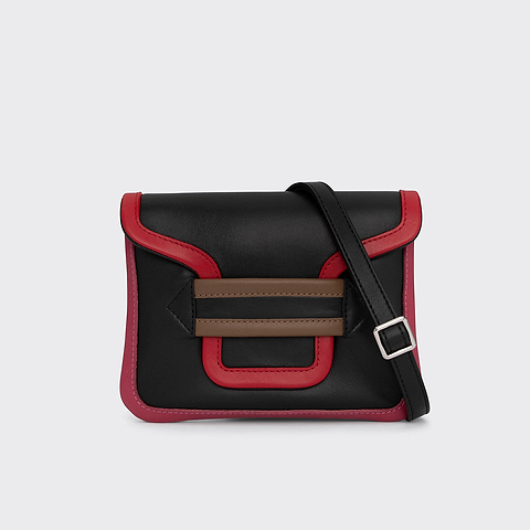 ALPHA POUCH