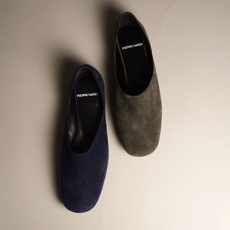 PIA SLIP-ON SHOES