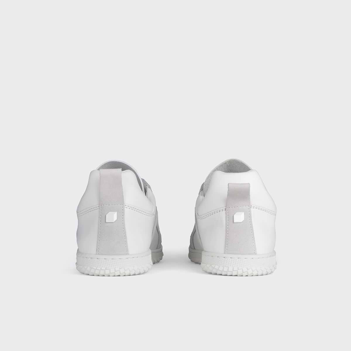 START SNEAKERS