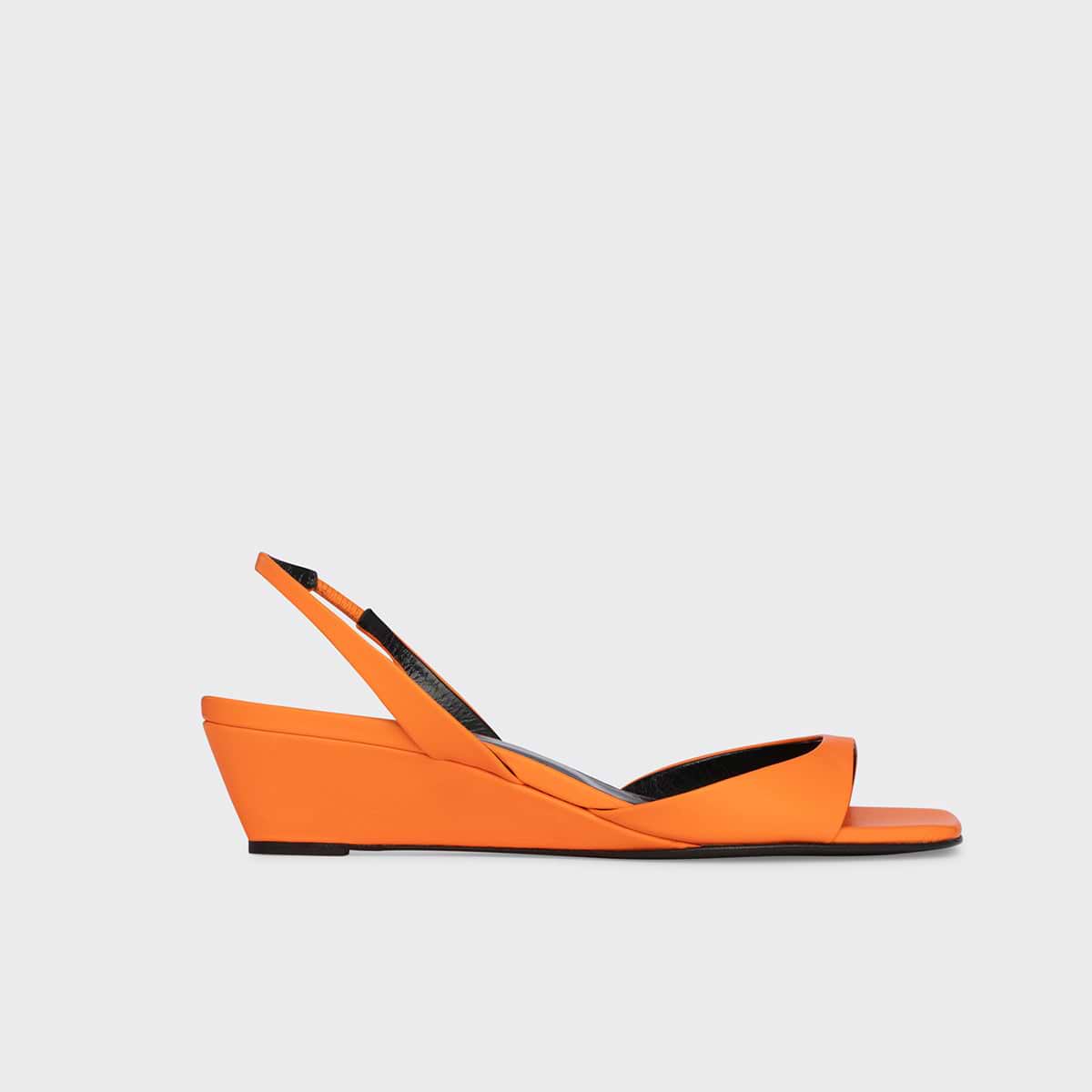 SANDALE AMBER