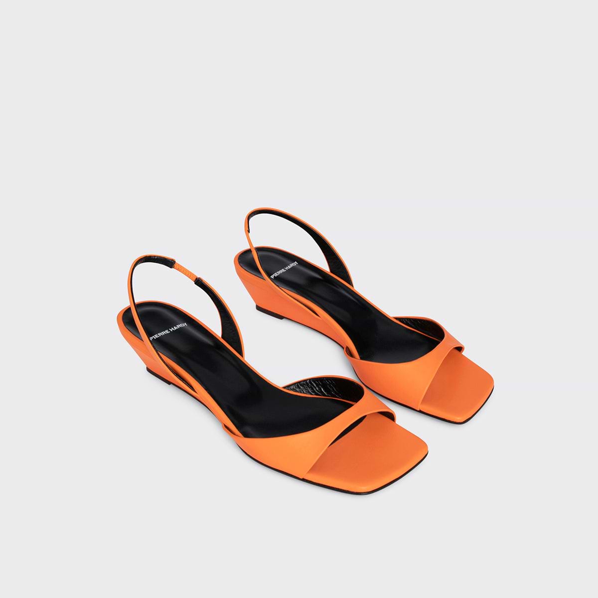 SANDALE AMBER