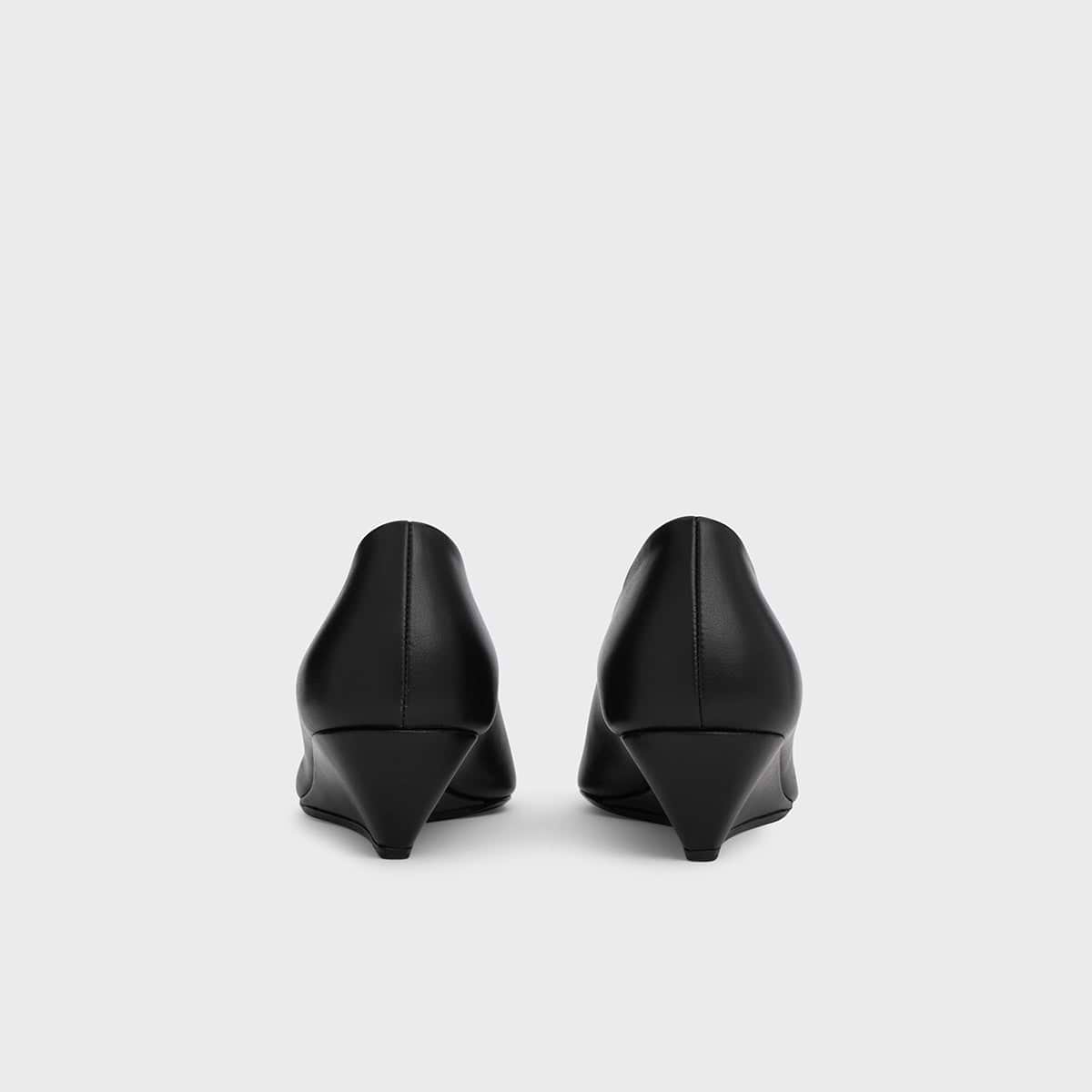 AMBER PUMP
